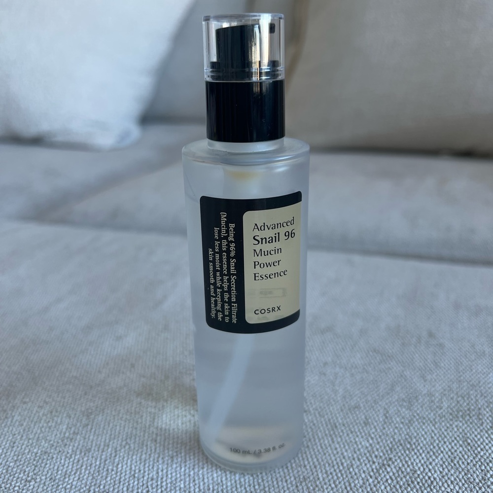 Snail mucin serum